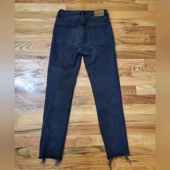Aritzia Denim Forum Yoko High Rise Button Fly Black Wash Slimming Jeans(25) - Picture 3 of 14